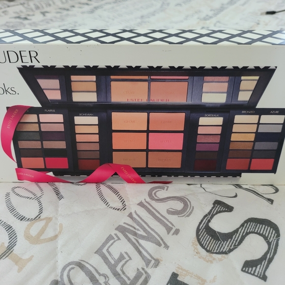 Makeup - Picture 3 of 4